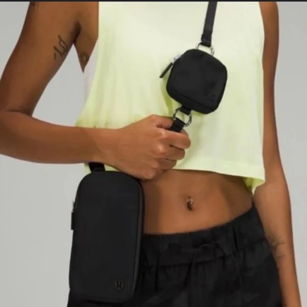 NEW Lululemon Athletica Modular Phone Crossbody Fleece Black one Size